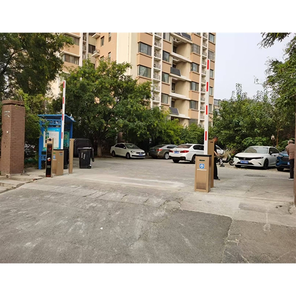 智能直流無刷道閘機(jī)